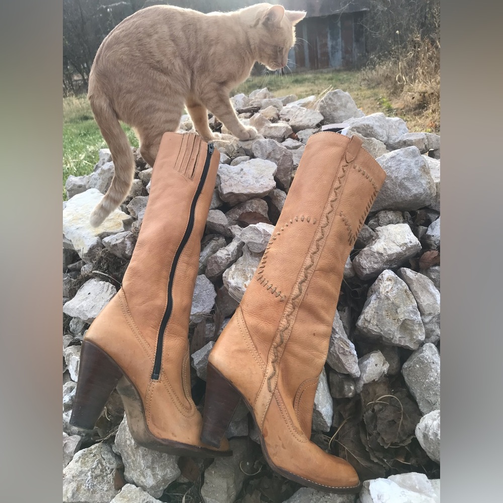 Vtg. Genuine pure  leather long boots by: TROYLINI size: 6 Made in Brazil. - Picture 14 of 16